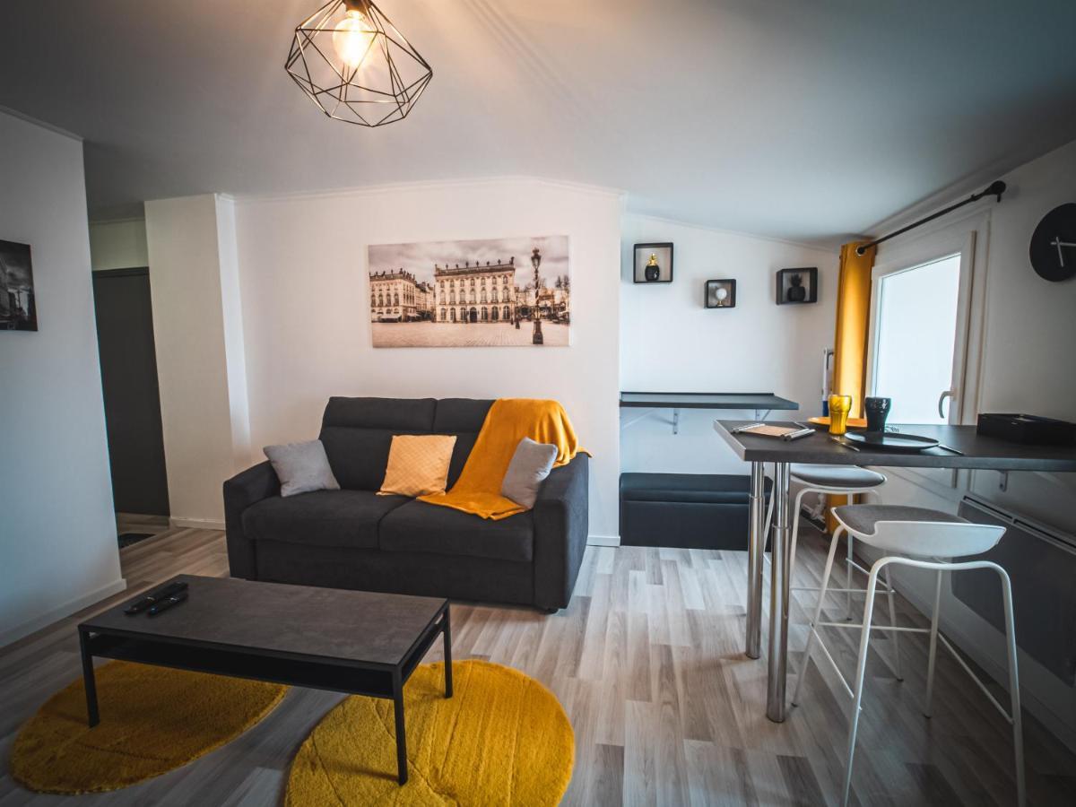 Le P'Tit Jeanne D'Arc Logements Insolites Nancy Exterior photo